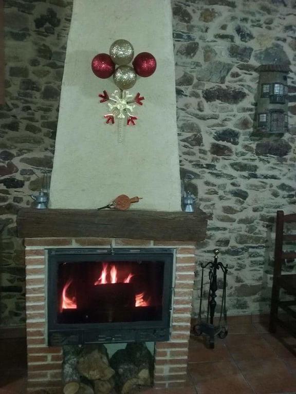 Casa Abuela ★★★ Konuk evi Grisuela Dış mekan fotoğraf